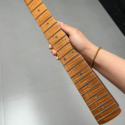 AAAAA Start Floyd nut Roasted flame Maple Electric Guitar Neck Radius 12inch Round stainless steel 22 frets Colored shells Inlay Radius: 12 inches image 1