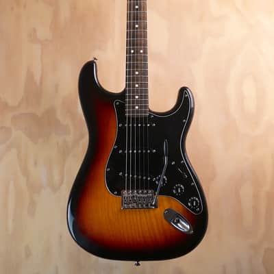Fender Limited Edition American Special Ash Stratocaster 3-Colour Sunburst, Hard Case - Very Good Condition image 3