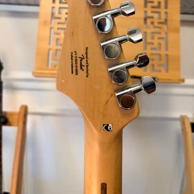 Squier  Stratocaster with Rosewood Fretboard 2021 Metallic Blue image 3