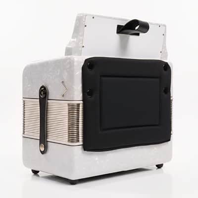 Rossetti 3112-GCF-WH 31 Key 12 Bass Diatonic Button Accordion GCF White Includes Hard Case Straps image 7
