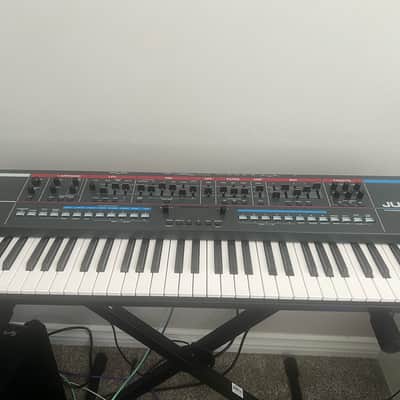 Roland Juno-X 61-Key Programmable Polyphonic Synthesizer 2022 - Present - Black