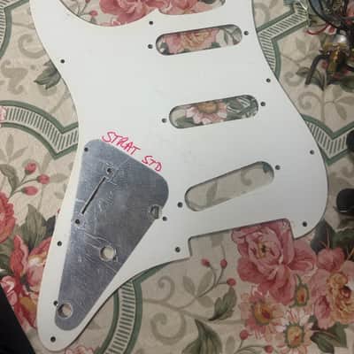 Fender Stratocaster Standard Pick Guard 1980’s - White 12 Hole image 2