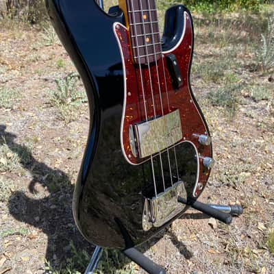 Fender American Vintage II 1960 Precision Bass 2024- Original Case image 3