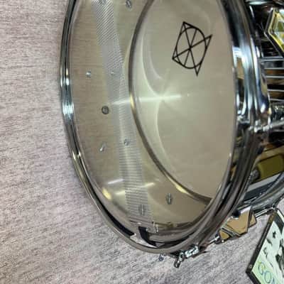 Dixon Classic Snare Drum 14x5 - Chrome image 3
