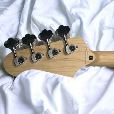 Lakland Skyline Darryl Jones Sign., Lake Placid Blue / Rosewood *IN STOCK* image 6