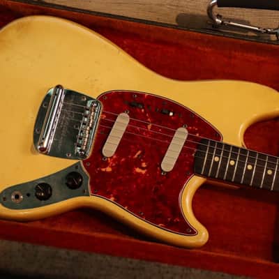 Fender Mustang 1965 Original Brazilian board image 3