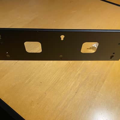 Middle Atlantic 19" 2U Vertical Panel Mount Rack image 2