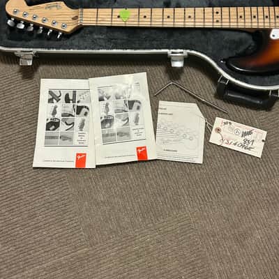 Fender Strat Plus Deluxe with Maple Fretboard 1990 - 1998 - Antique Burst image 5
