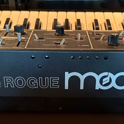 Moog Rogue 1981 - Black image 3