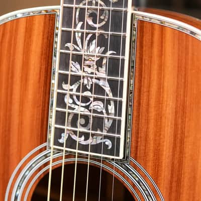 Martin Custom Shop 00 12-Fret Acoustic Guitar - Exceptional Broad Figured Koa with Hardshell Case image 12