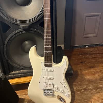 Fender Standard Stratocaster 2025 - Present - Olympic White Bild 5