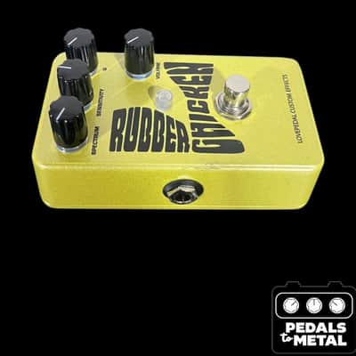 Lovepedal Rubber Chicken with box - Yellow - X15806 image 5