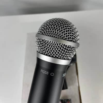 Shure BLX2/PG58 Handheld Wireless Microphone Transmitter with PG58 Capsule, H10 Band image 3