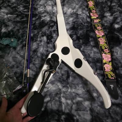 Wood Violins Viper Classic 5 White Pearlized Demo image 3