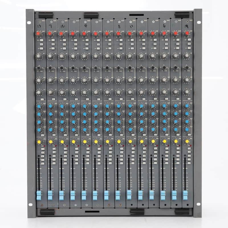 Soundcraft 200 Delta 12-Channel Rackmount Mixer w/ 8 Channel | Reverb