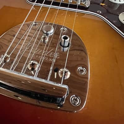 Fender American Vintage Reissue Jazzmaster '65 - 3 Color Sunburst image 10