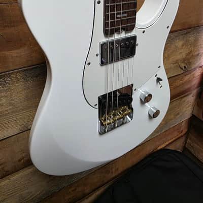 Yamaha PACS+11S Pacifica Standard Plus Electric Guitar - White w/ Gig Bag image 4