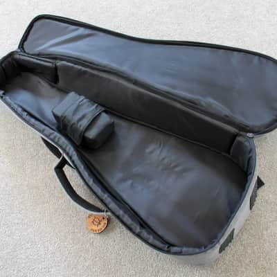 Big Island Ukulele Company K5A-CTU Artist Series 5A Curly Koa Concert Ukulele W / Carrying Case image 19
