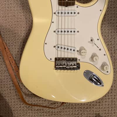 Fender American Vintage '62 Stratocaster 1990 - 1998 - Vintage White image 2