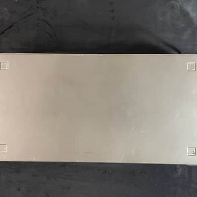 Behringer S32 image 4