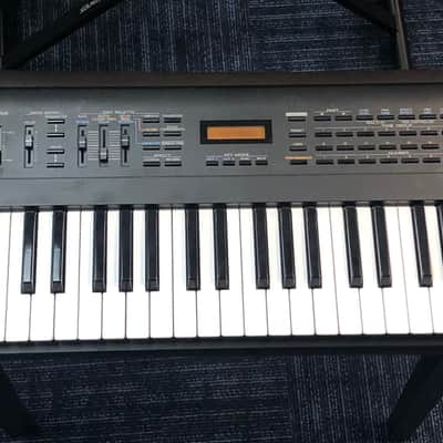 Roland JV35 Expandable Synthesizer - Pre Owned *IN STORE PICKUP ONLY* image 3