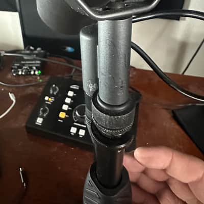 Shure SM7B Cardioid Dynamic Microphone 2001 - Present - Black image 3