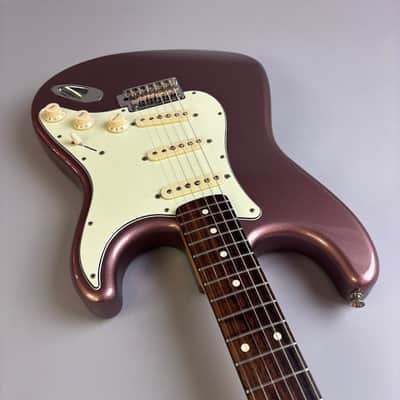 Fender Hybrid 60s stratocaster Burgundy Mist image 9