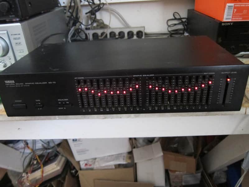 Yamaha EQ-70 20 Band Stereo Equalizer, Natural Sound, Back Lit Controls, 120/220 Volt, Ex Sound, JAP image 1