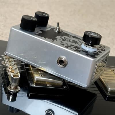 Flattley Poison Ivy ~ Octave Harmonic Fuzz ~ Silver Range ~ Includes FREE Power Supply image 4