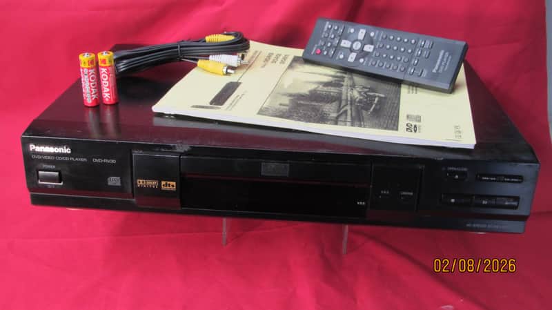Panasonic CD and DVD Player DVD-RV30 w Digital Optical Output (TOSLINK) / Complete setup! image 1