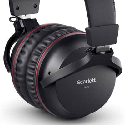 Focusrite SCARLETT-2I2-STU-4G 2-In 2-Out USB Audio Interface Recording Bundle image 2