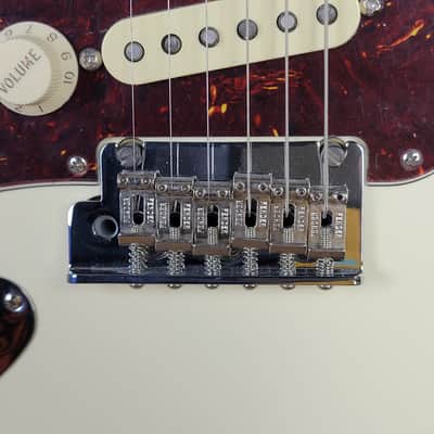 2022 Fender American Professional II Stratocaster Left Hand - Olympic White With OHSC image 14