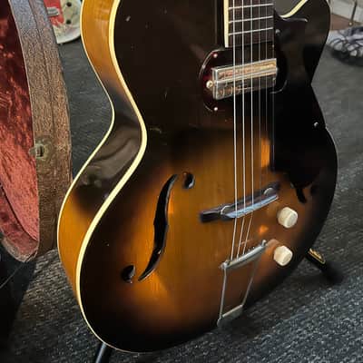 Silvertone H51 cutaway 1950s - Tobacco burst image 5