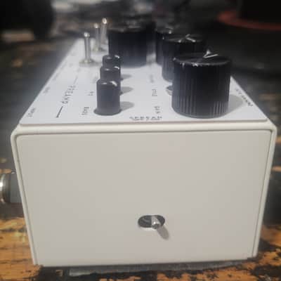 DSM & Humboldt Electronics Simplifier 2010s - Silver image 4