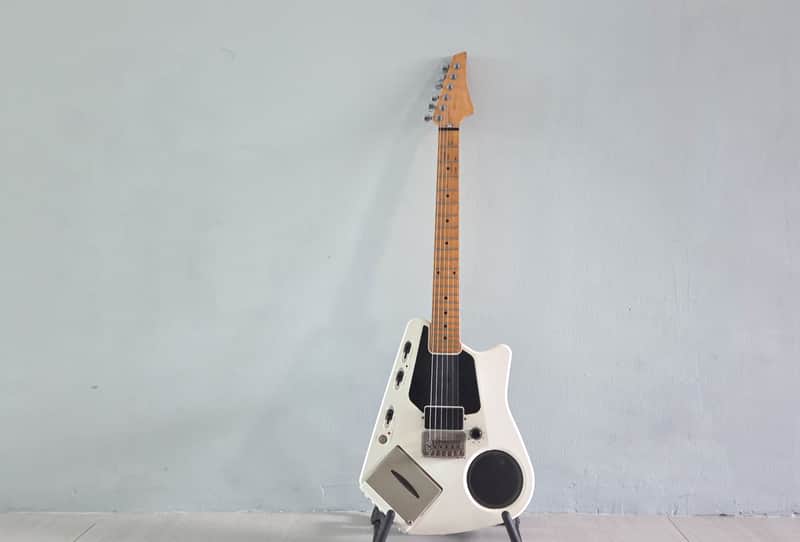 Casio EG-5 Electric Guitar with Onboard Cassette Deck / Amplifier