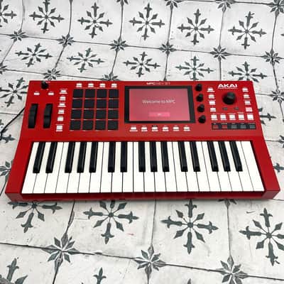 Akai MPC Key 37 Standalone Workstation Synthesizer image 2