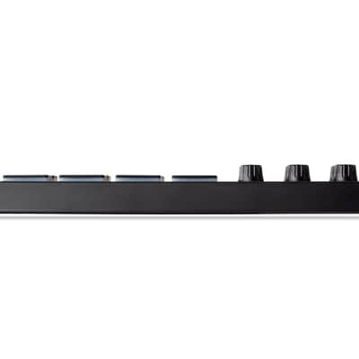 Akai LPD8 MKII MIDI Pad Controller 2022 - Present - Black image 4