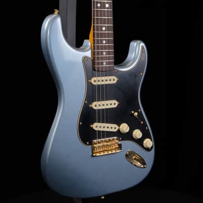 2024 Fender Limited Edition 1965 Dual-Mag Stratocaster Journeyman Relic with Closet Classic Hardware - Blue Ice Metallic image 5