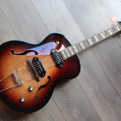 GODIN "5th Avenue Kingpin II DLX Vintage Burst HG" 2, 43 KG