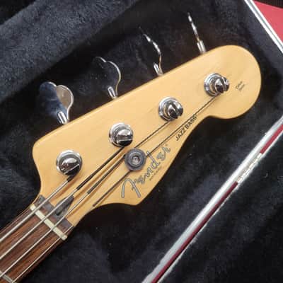 Fender Deluxe Active Jazz Bass with Case 2008- Vintage White image 9