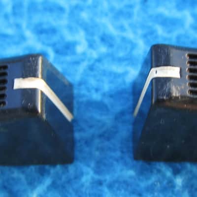 Yamaha PM-200B SLIDER Knobs-PAIR-BLACK-Genuine PM200B 400 MIXER KNOBS-EMX
