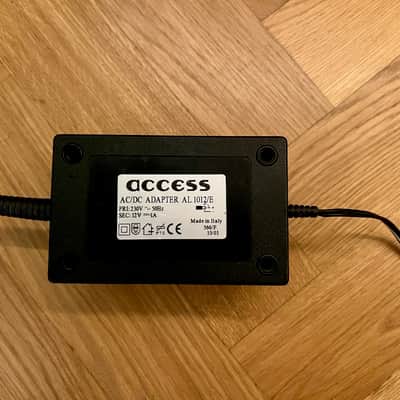 Access Virus B Desktop Digital Synthesizer 1999 - 2002 - Black / Red image 8
