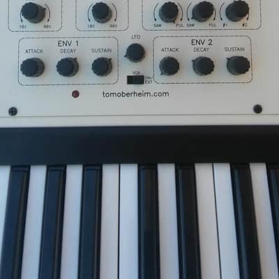 Tom Oberheim Two Voice Pro Dual Analog Synthesizer with Sequencer 2016 white image 4