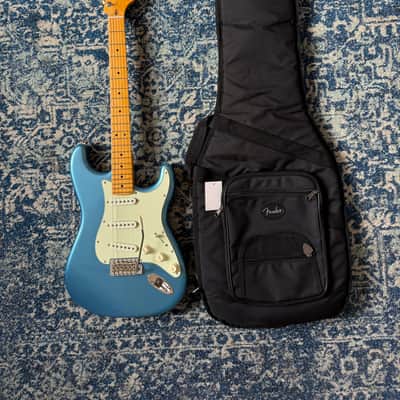 Fender American Professional Classic Stratocaster Faded Lake Placid Blue image 1