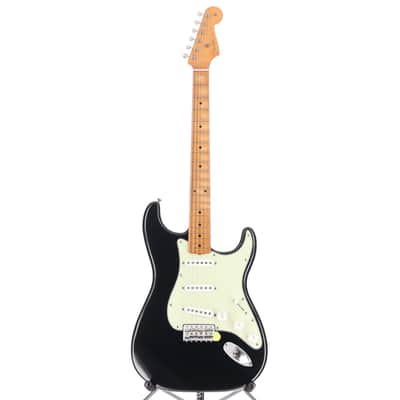 Fender Vintera II Road Worn '60s Stratocaster, Maple Fingerboard, Black (RP) image 5