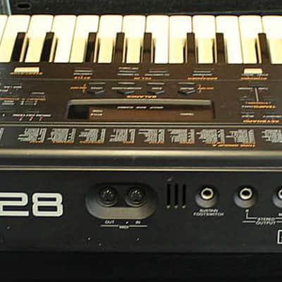 Roland E-28 Keyboard image 1