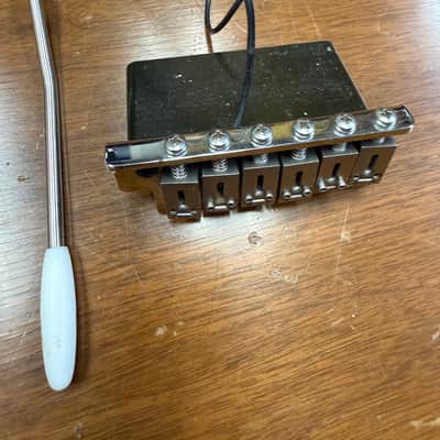 Fishman Powerbridge Piezo Strat Trem- Chrome image 5