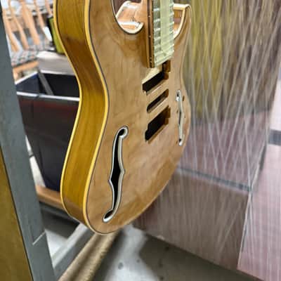 Manoli Guitars 2025 - Natural / Nitro image 8