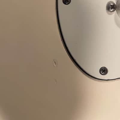 Fender Standard Stratocaster with Maple Fretboard 2006 - 2017 - Arctic White image 12