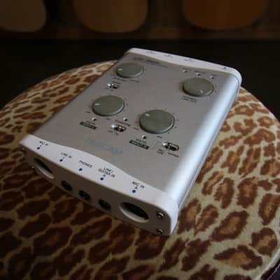 TASCAM US-122L USB Audio Interface 2010s - Silver image 3